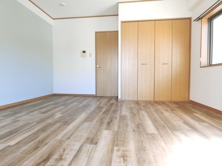 アーネスト下荒田201の居間