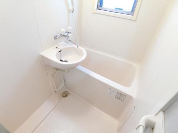 アーネスト下荒田201の風呂