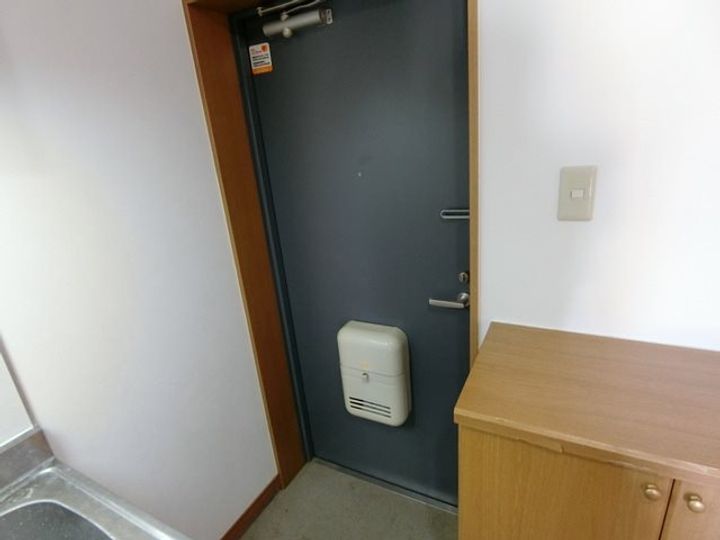 アーネスト下荒田201の玄関