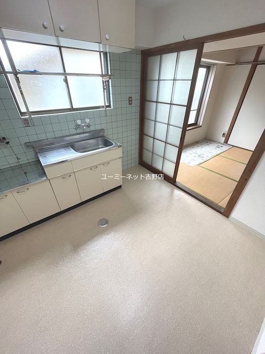 鹿児島県鹿児島市上竜尾町の賃貸マンションのキッチン