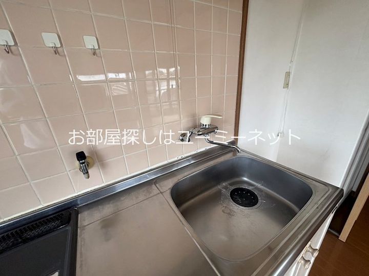鹿児島県鹿児島市西伊敷2丁目の賃貸アパートのキッチン