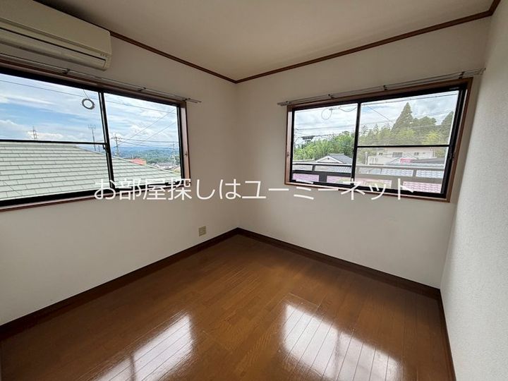 鹿児島県鹿児島市西伊敷2丁目の賃貸アパートの居間
