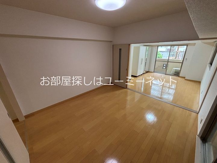 Kマンションの居間