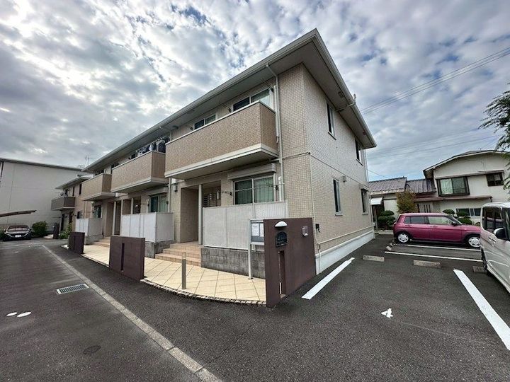 R’Life(アールライフ)の外観