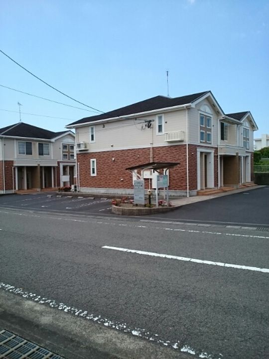 ボンジュール・溝辺Ⅱの外観