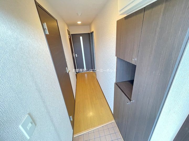 エステート姶良105の玄関