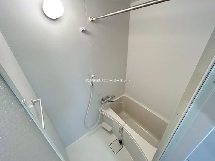 鹿児島県姶良市東餅田の賃貸マンションの風呂