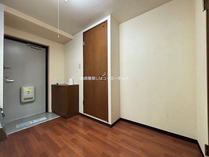 サザン姶良202の居間