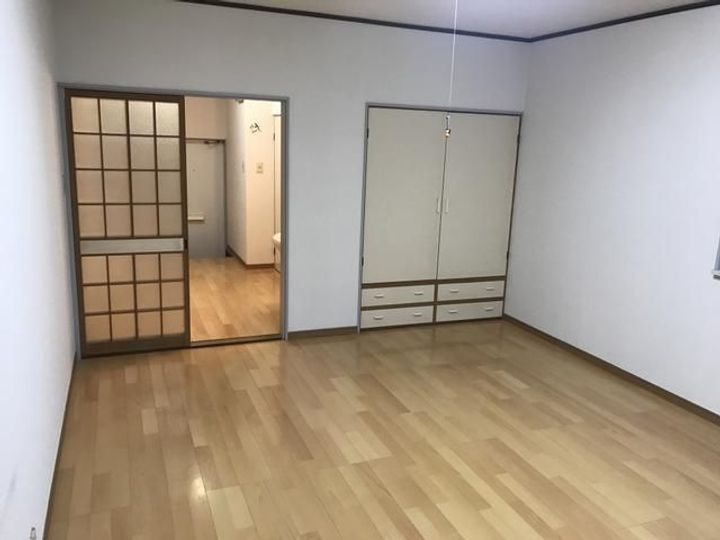 ニクソン アパート101の居間