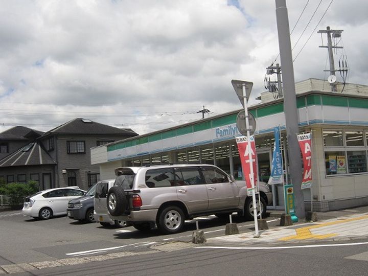 ニクソン アパート101の周辺