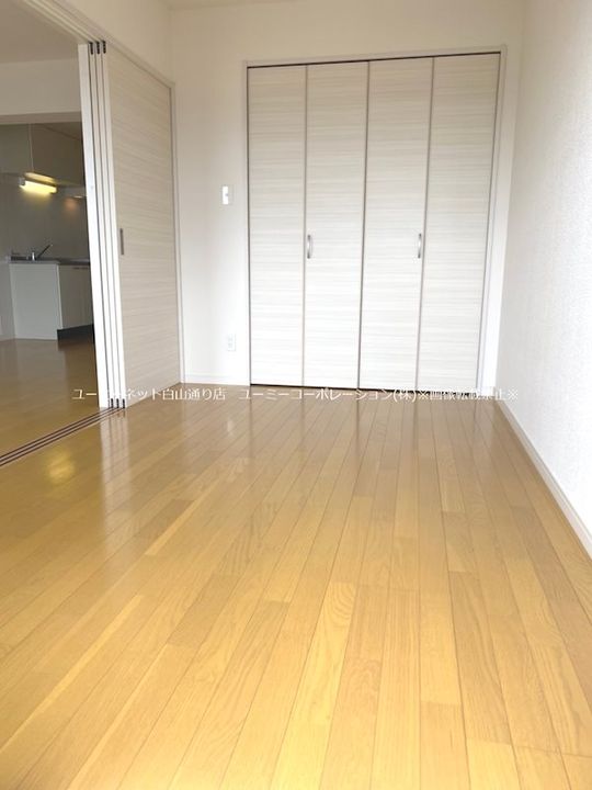 サンクチュアリ古町の居間