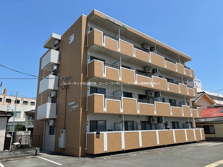 サンクチュアリ古町の外観