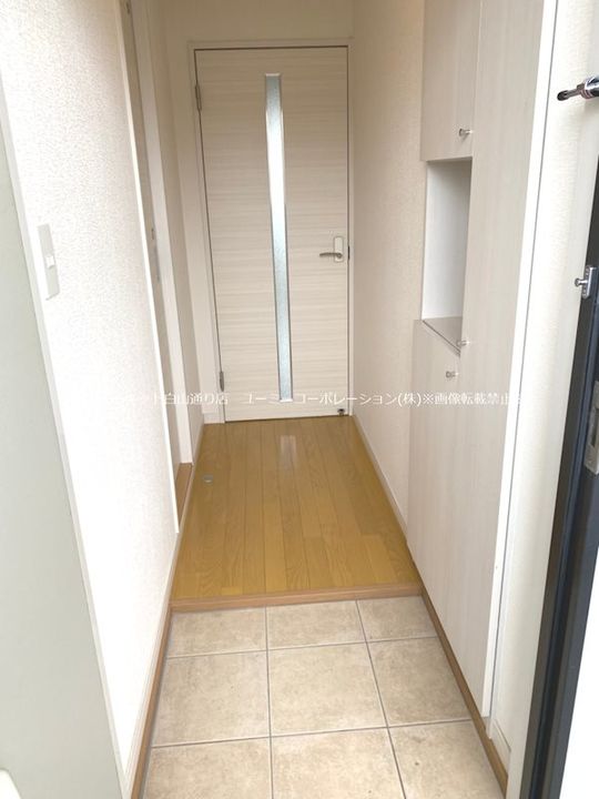 サンクチュアリ古町の玄関