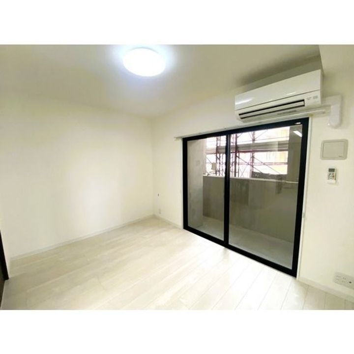 LIBTH新水前寺204の居間