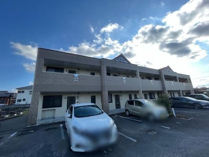ロイヤルガーデン103の外観