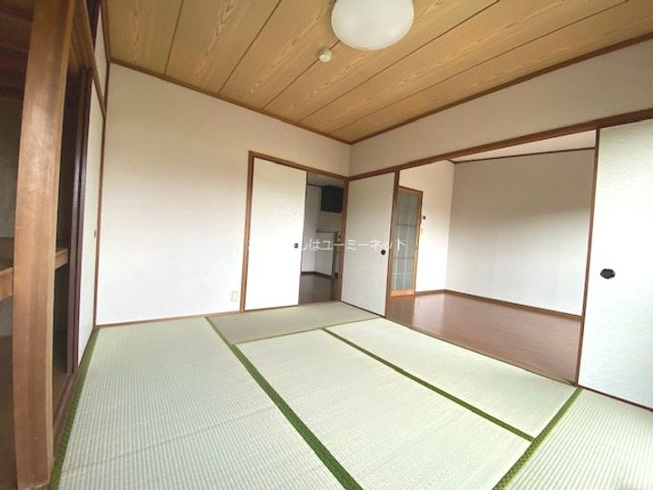 Jヒルズ吉野の居間