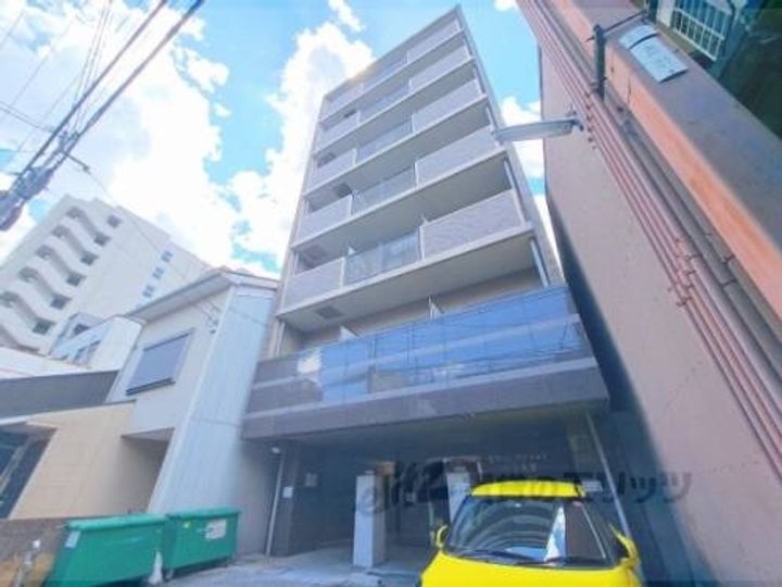 なかよしマンション四条大宮206の外観