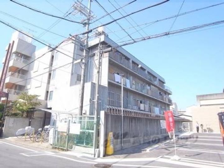 高橋マンション103の外観