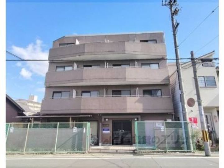 レヴァン朝日302の外観