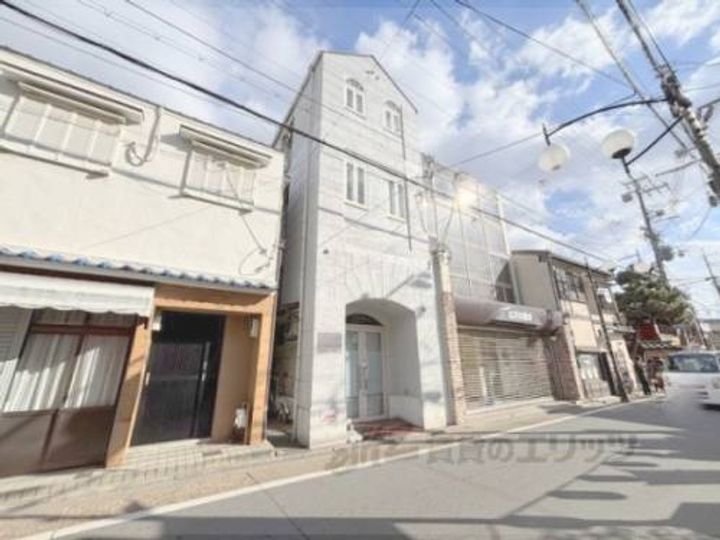 ハローハイツイナリ202の外観