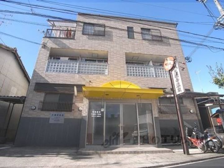 大徳寺温泉マンション203の外観