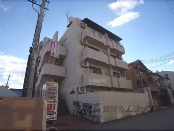 アウル高辻402の外観