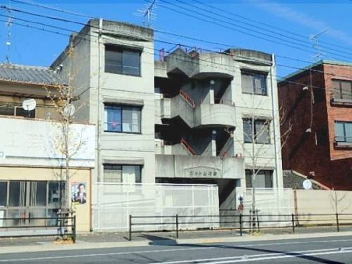 シャトレ花園の外観