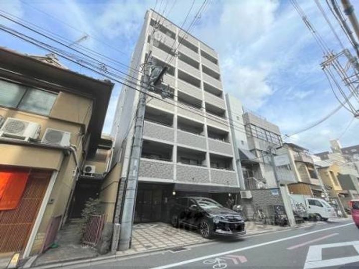 エリーフラッツ西洞院501の外観