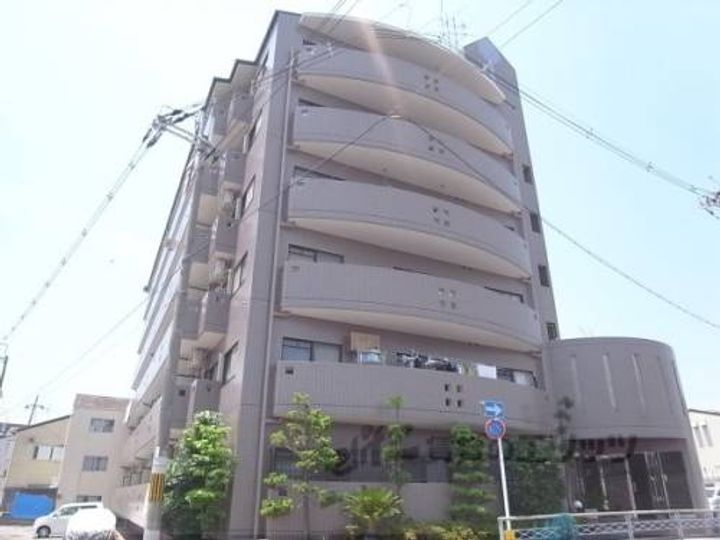 ドミール芝の宮506の外観