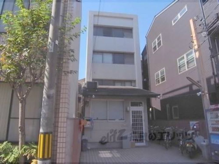 ハイツエガワ303の外観