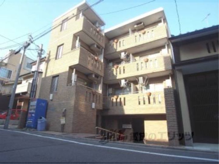 サンヴェール七条103の外観