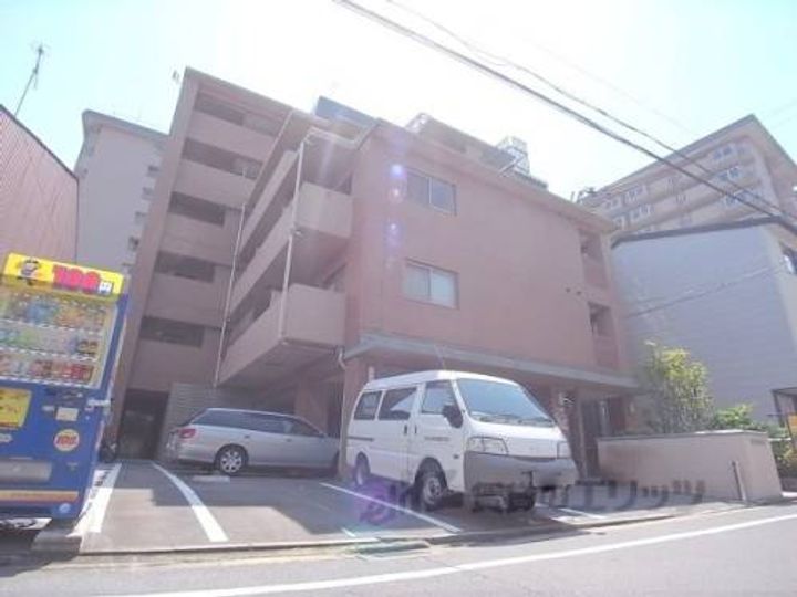 マ・アビタション505の外観