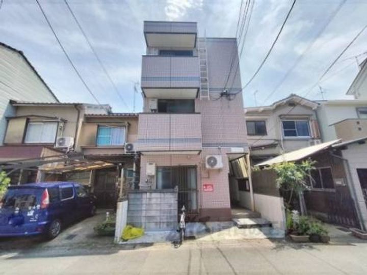 コーポ東代の外観