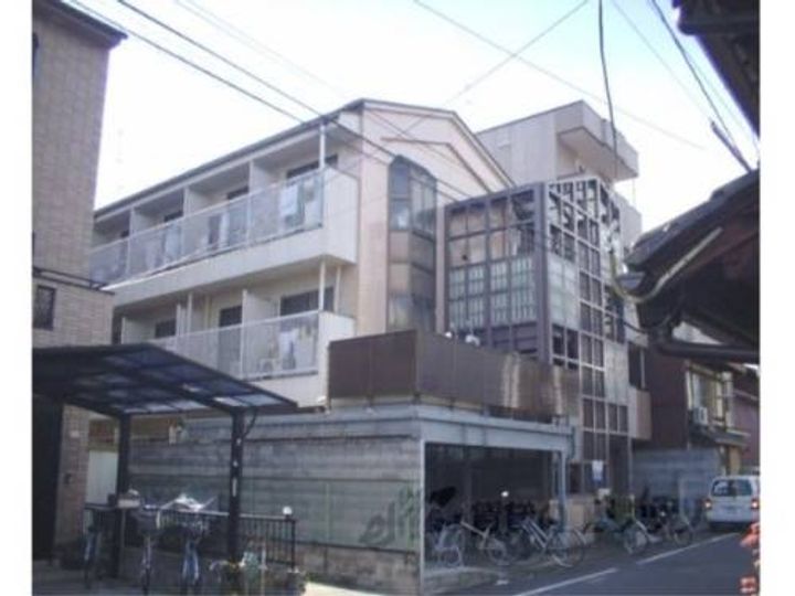 やまいくマンション106の外観