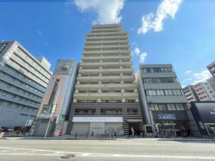 ハウスセゾン四条通506の外観