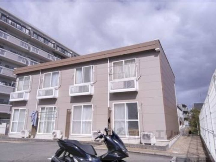 レオパレスラ・リッシュの外観