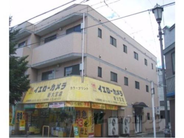 パール新大宮B棟202の外観