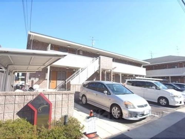 シュペリールA棟A102の外観