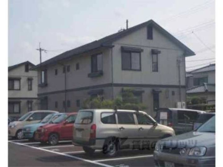 ベェルヴィジュールB棟201の外観