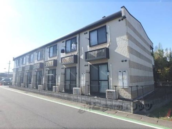 レオパレスヴィラージュロータス204の外観