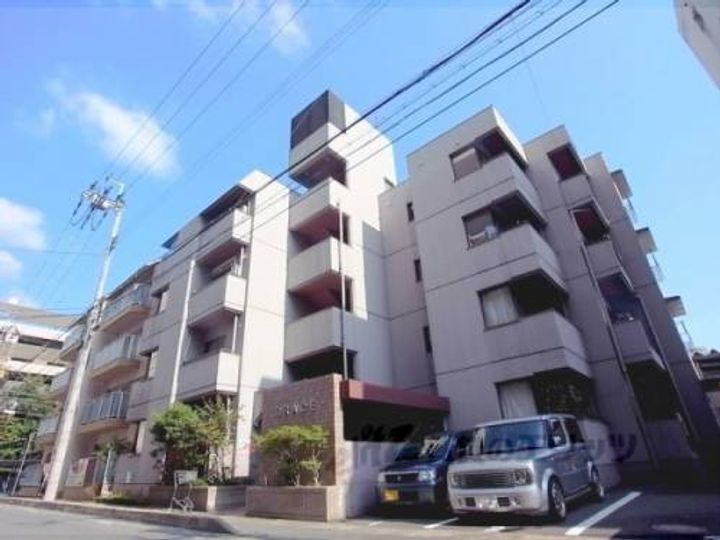 グレース皇子山202の外観