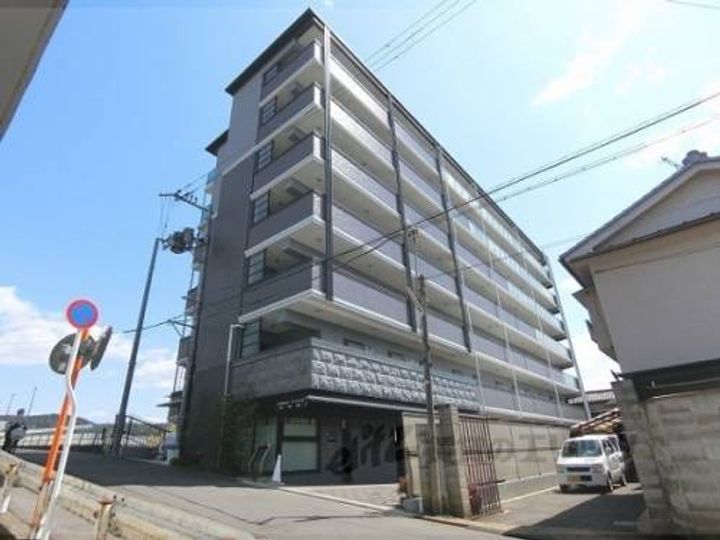 プレサンス京都鴨川の外観
