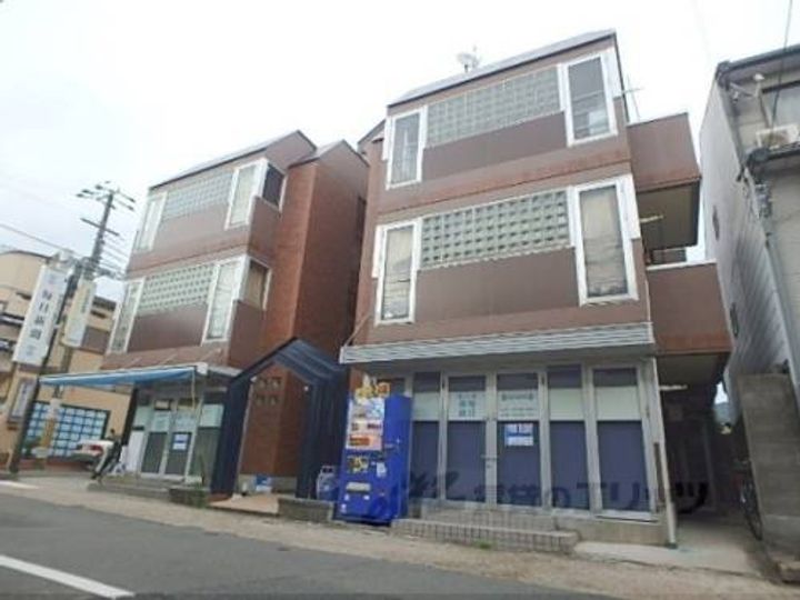 ラピスヤン東野302の外観