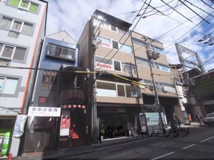 プリシード桃山御陵レジデンスの外観