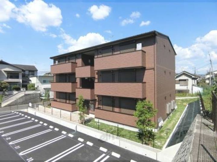 Ribera Square A棟305の外観