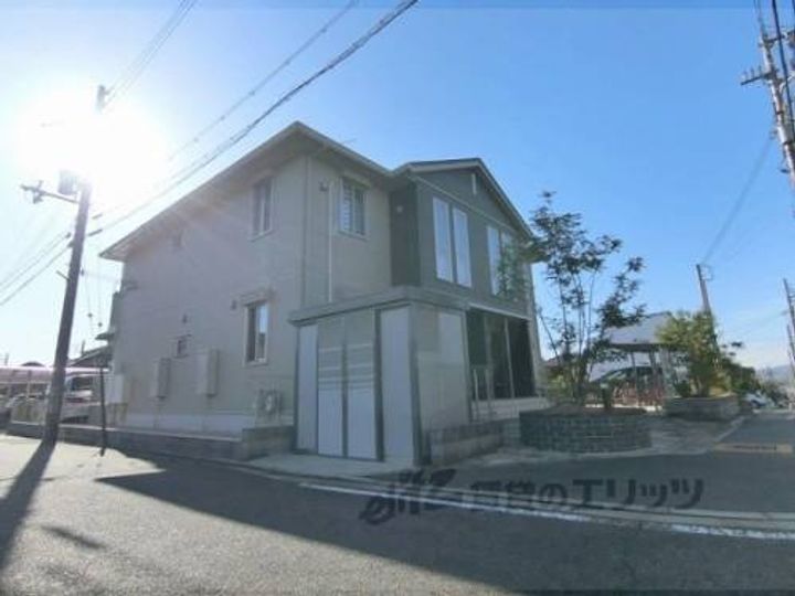 ルーナ・クレシェンテ B棟の外観