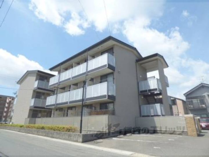 レオパレスカップラスの外観