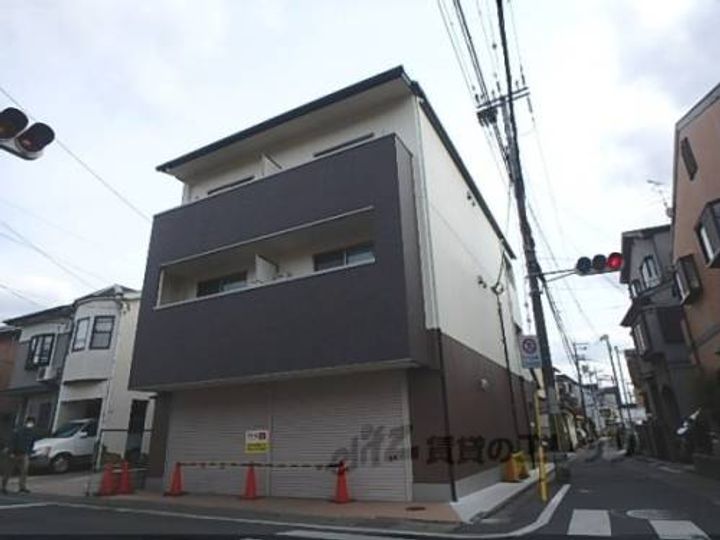 UZUMASA ARCUS102の外観