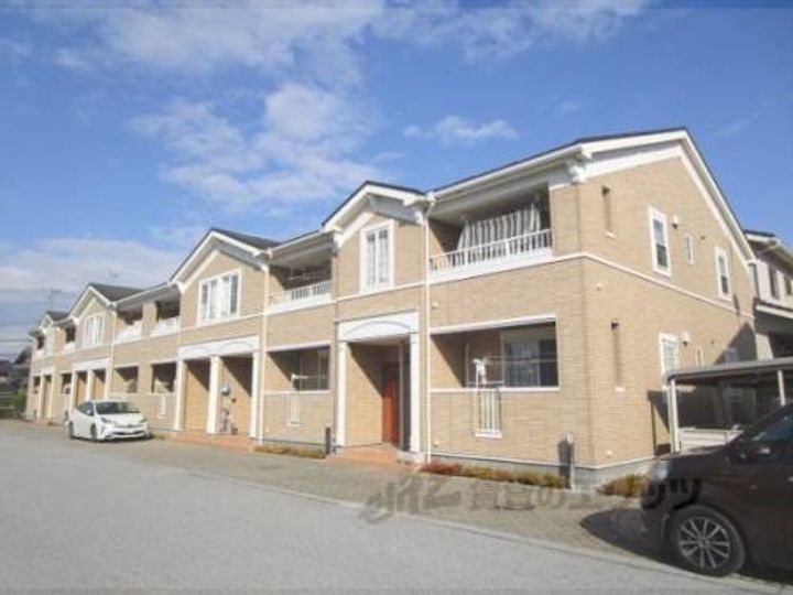 ソル・レヴェンテ ドゥーエの外観