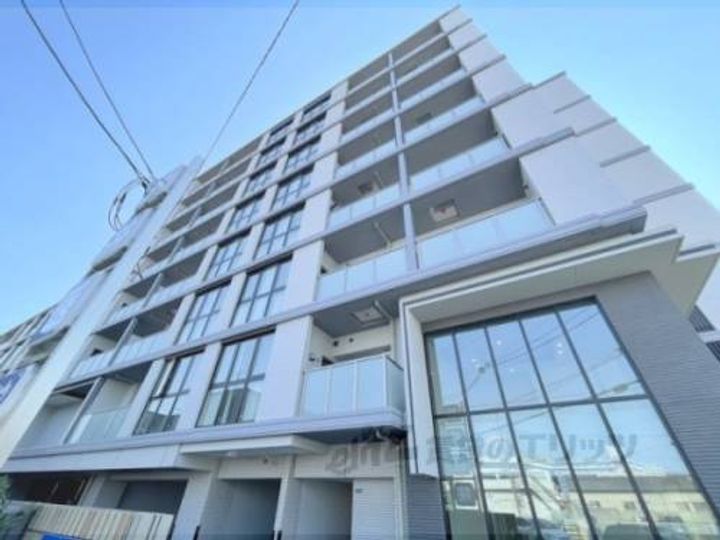 ラ・プリュスの外観